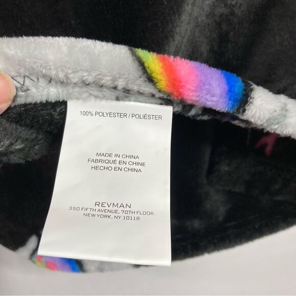 Betsey Johnson Black Cool Cat Ultra Soft Plush Throw 50”x60” NWT Rainbow Groovy - Picture 8 of 9